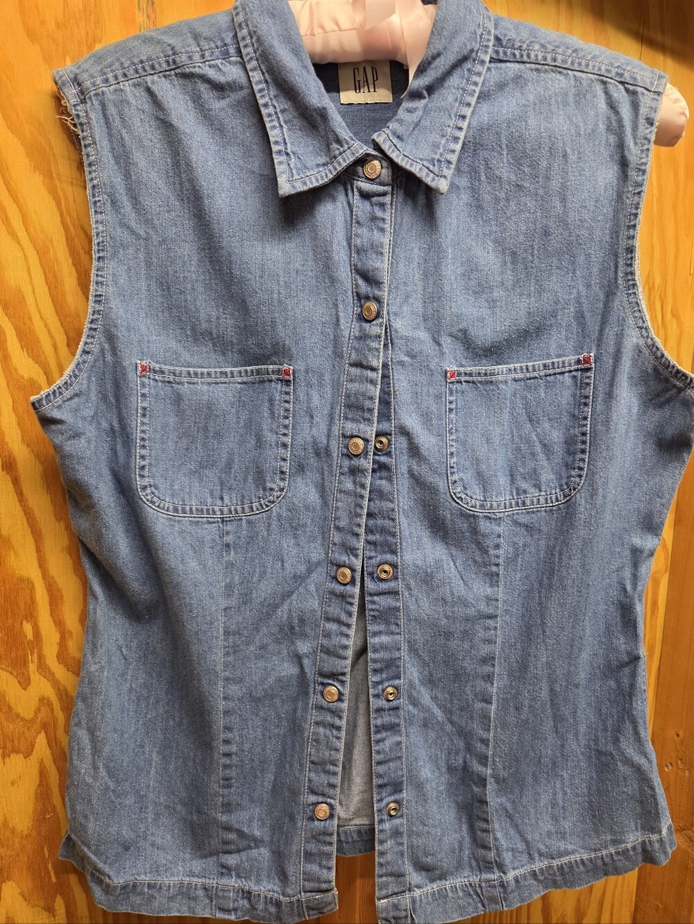 Vintage Gap Blue Denim Sleeveless Shirt Vest Top Red Pocket Stitching Size L